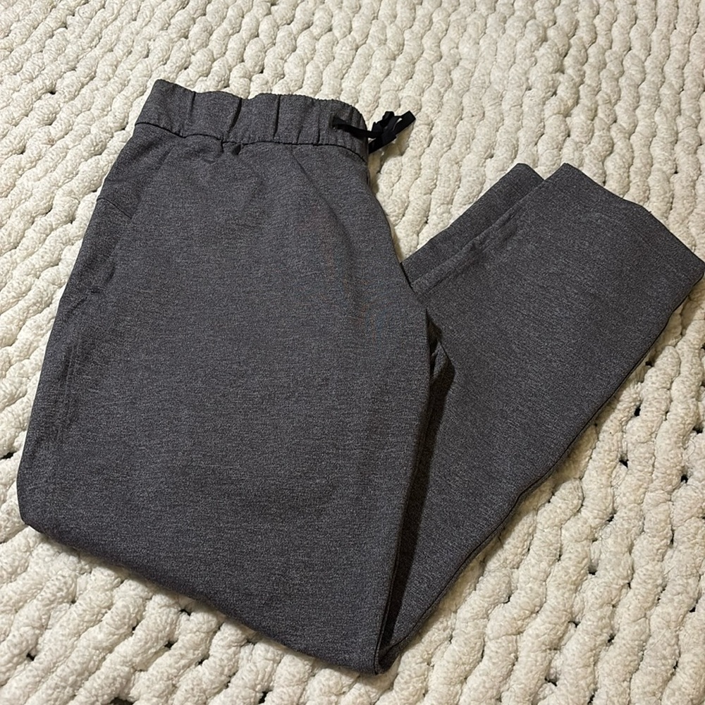 Lululemon ON THE FLY pants/joggersrs